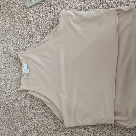 Size Medium Tan Women's Tank Top - Picture 3 of 5